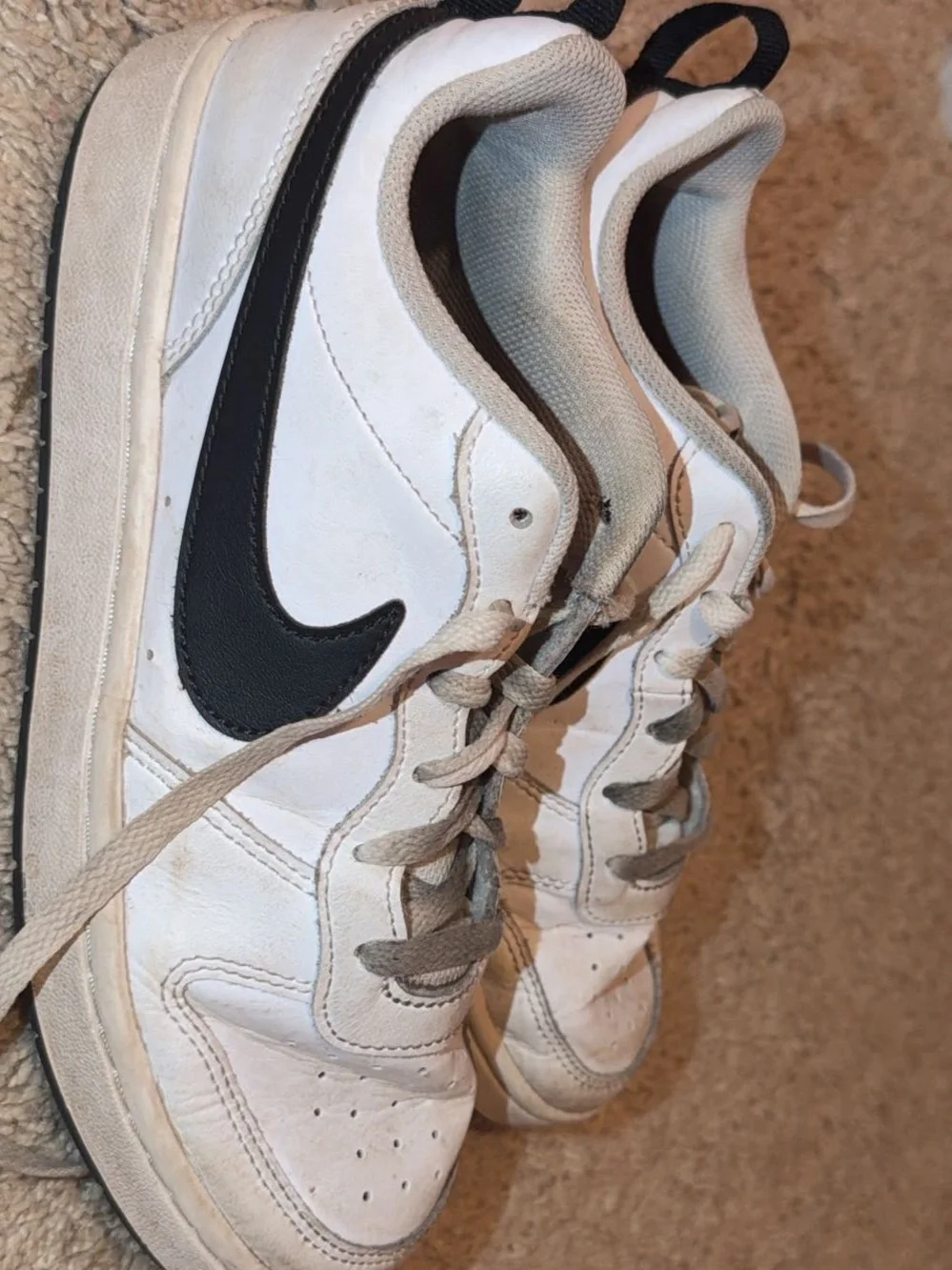 Nike clean low